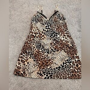 Linea Donatella Animal Print Night Gown Spaghetti Straps Adjustable
Size M
